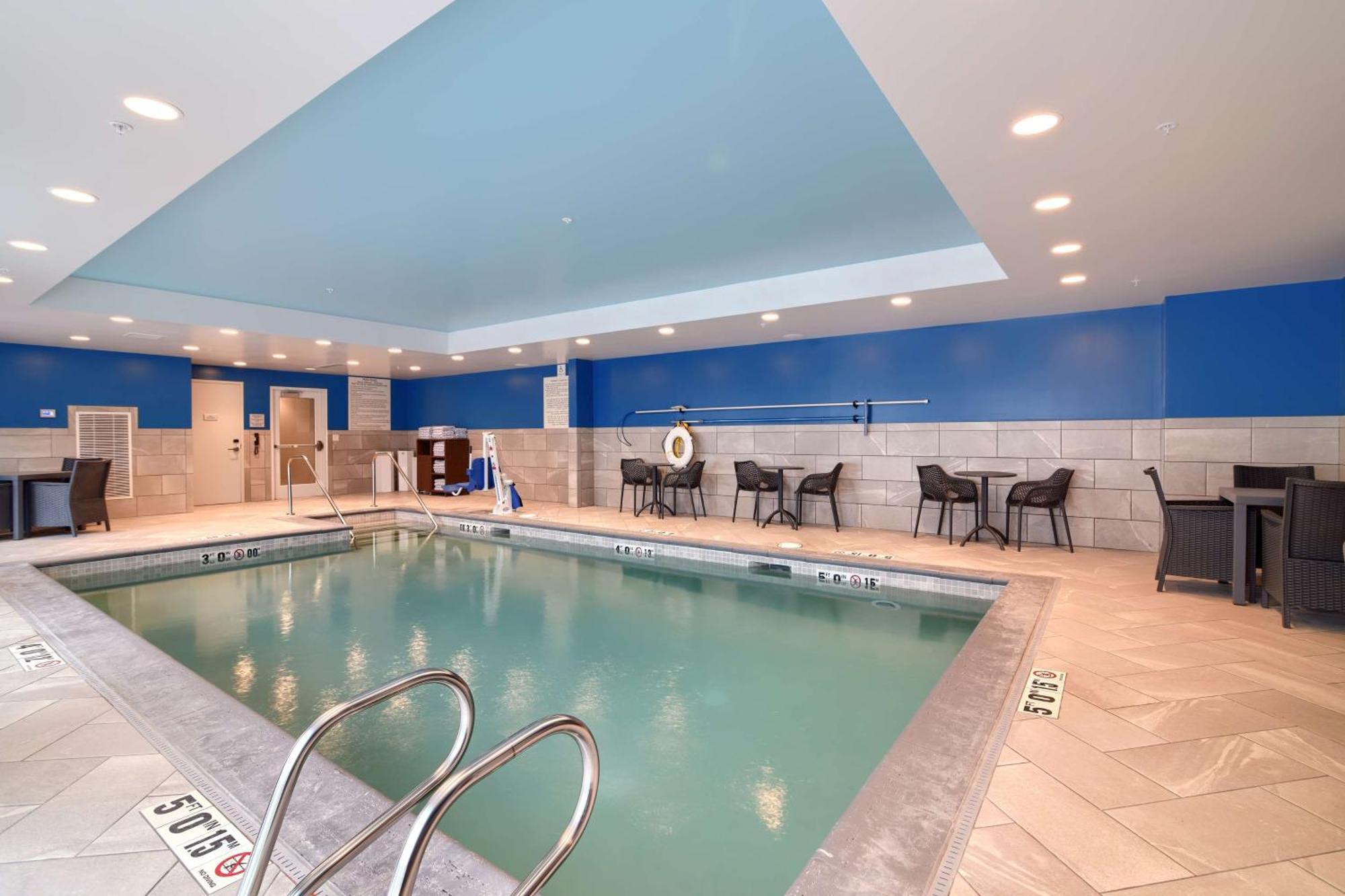 Hampton Inn Lincoln White Mountains Екстериор снимка